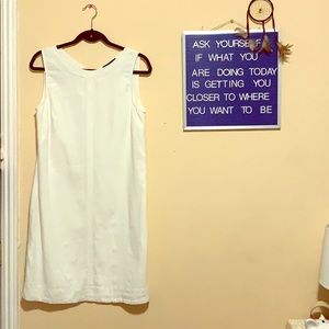 White sleeveless dress no flaws